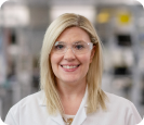 Headshot of Lindsey, a food testing scientist