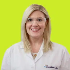 Headshot of Lindsey, a food testing scientist